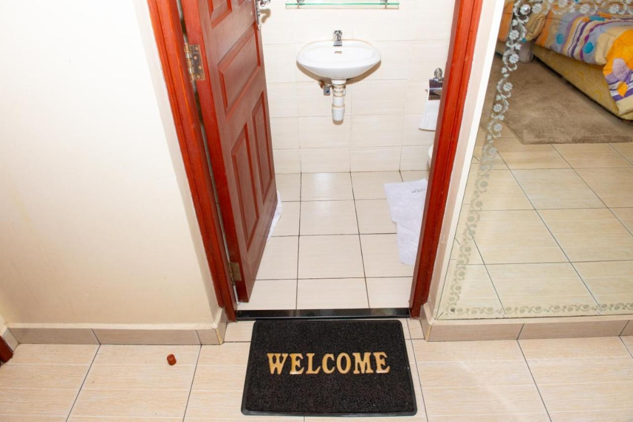 Mercy-Phillips Apartments Located At Eagle Tower Building Nairobi City Centre Luaran gambar