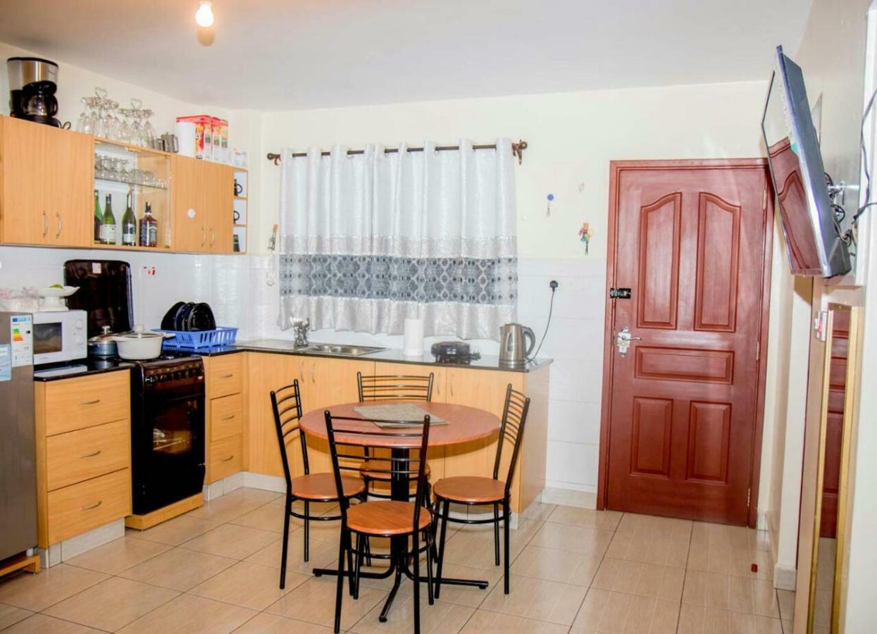Mercy-Phillips Apartments Located At Eagle Tower Building Nairobi City Centre Luaran gambar